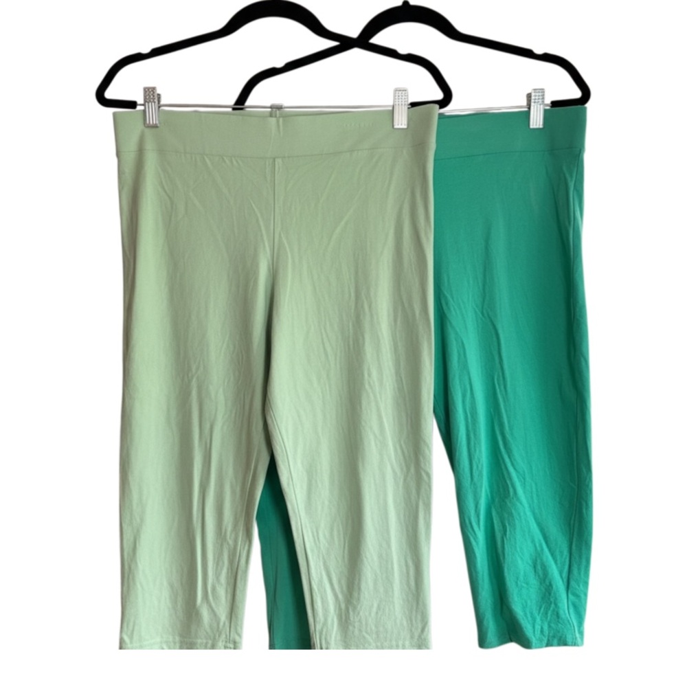 TWO! Torrid Size 2X (2) Capri Leggings in Teal & Light Green